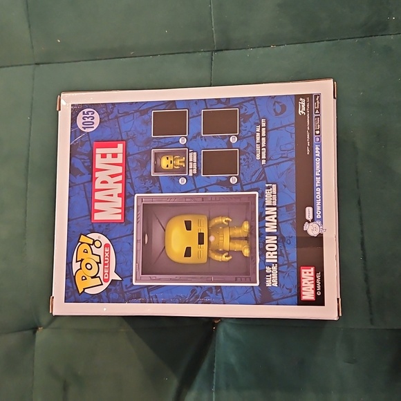 Funko Pop! Deluxe Marvel Iron Man Hall Of Armor Model 1 Gold Bobblehead 1035 - Picture 6 of 9